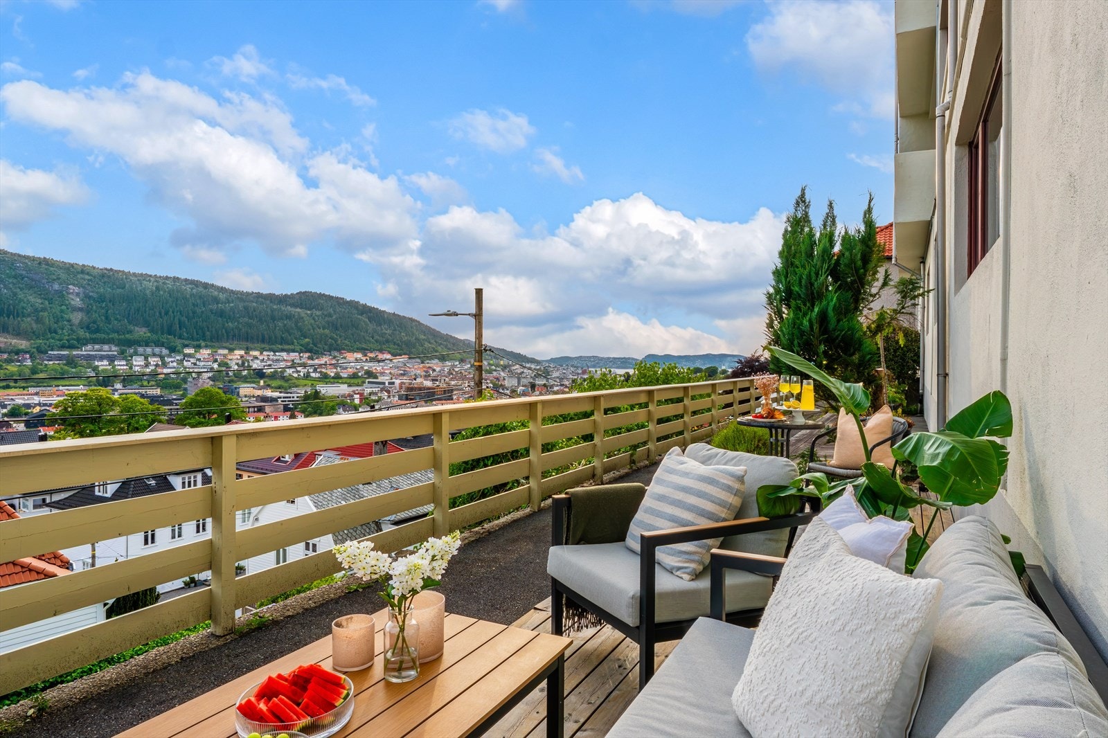 - I Vognstølen bor man midt i smørøyet med buss, servicetilbud og turmuligheter - Galleribilde