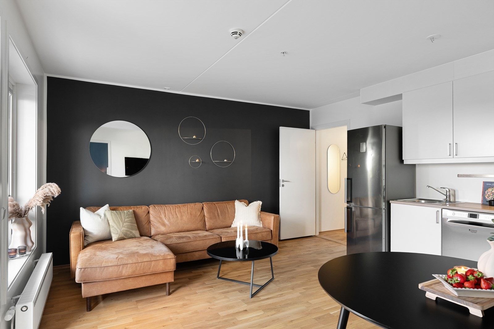 Leiligheten ligger i et moderne nybygg fra 2016 Galleribilde