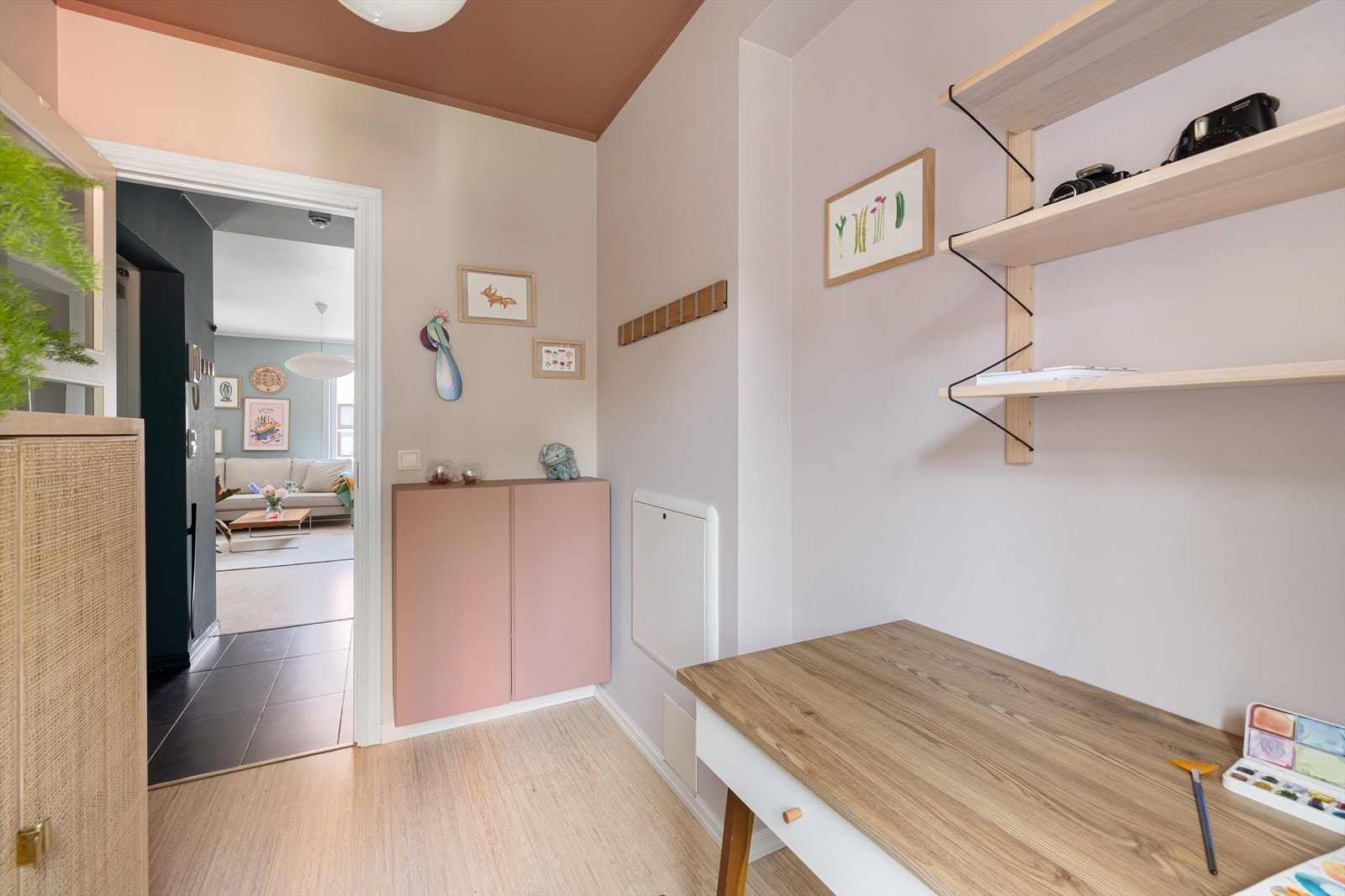 Rommet er i dag innredet som hjemmekontor Galleribilde