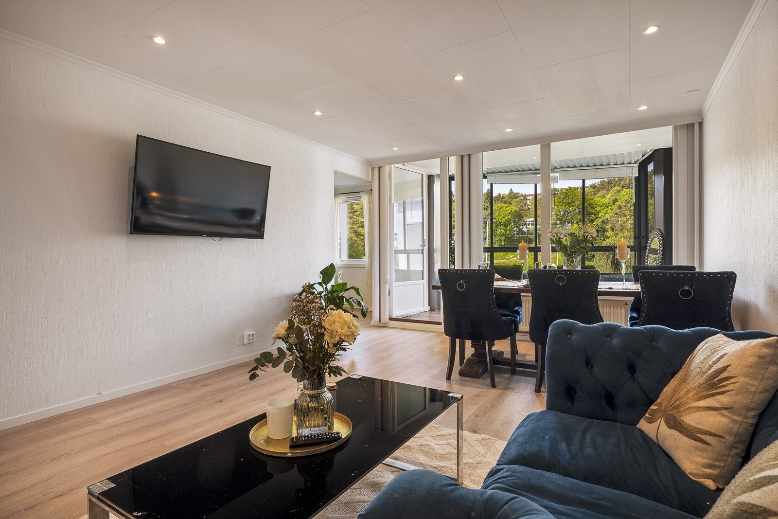 Lyngfaret 3 er i Vadmyra borettslag, som er et veldrevet borettslag med barnevennlig og sentral beliggenhet med kort vei til "alt" Galleribilde