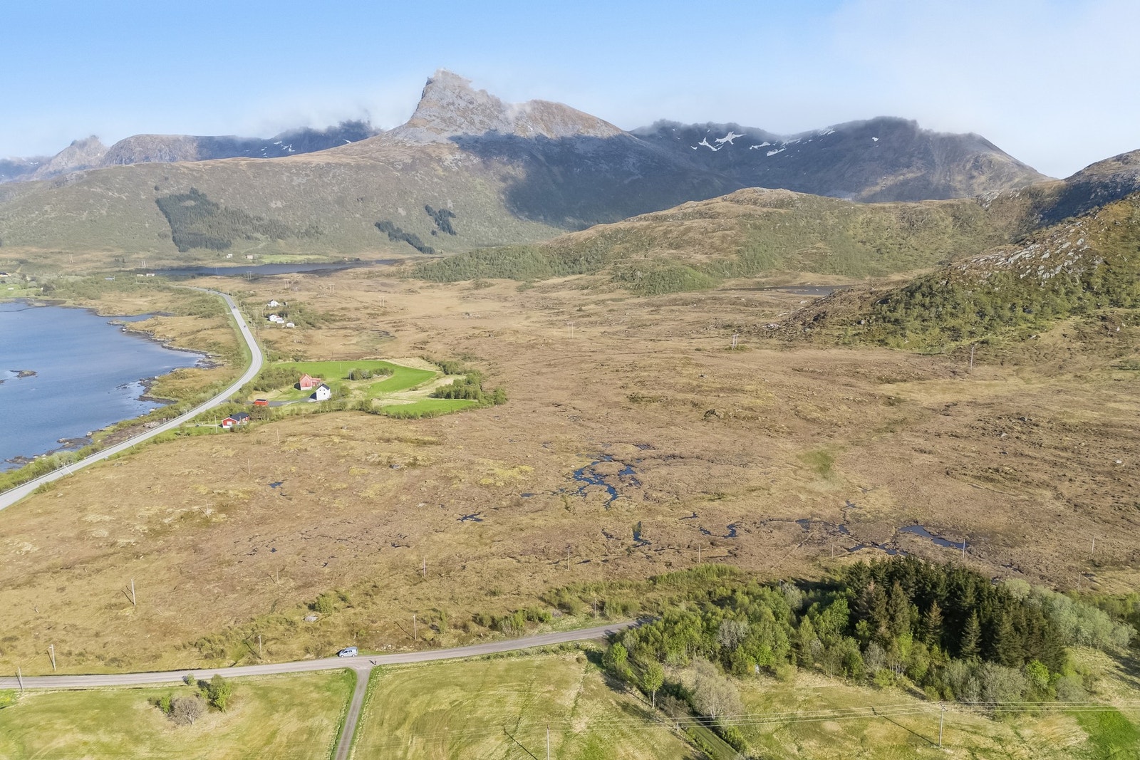 Eiendommen "Reinhaug Indre" med til sammen 6 teiger har beregnet areal med arealberegninger foretatt av kommunen. Galleribilde