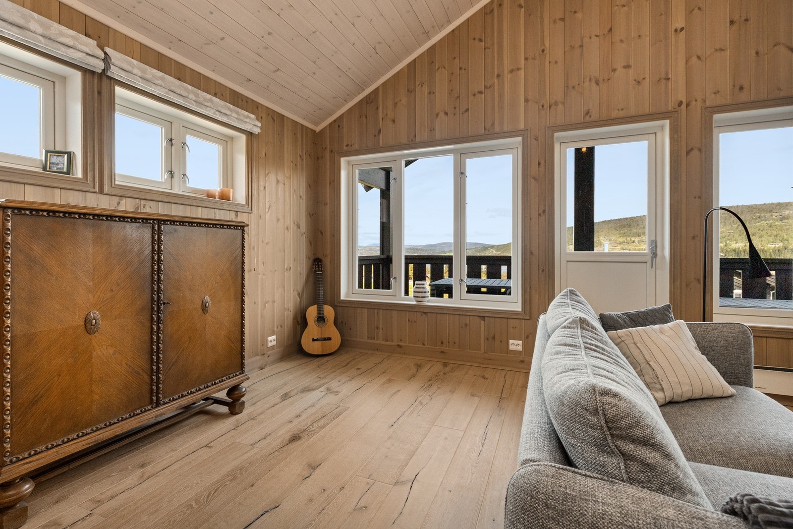 Adkomst ut til overbygd terrasse Galleribilde