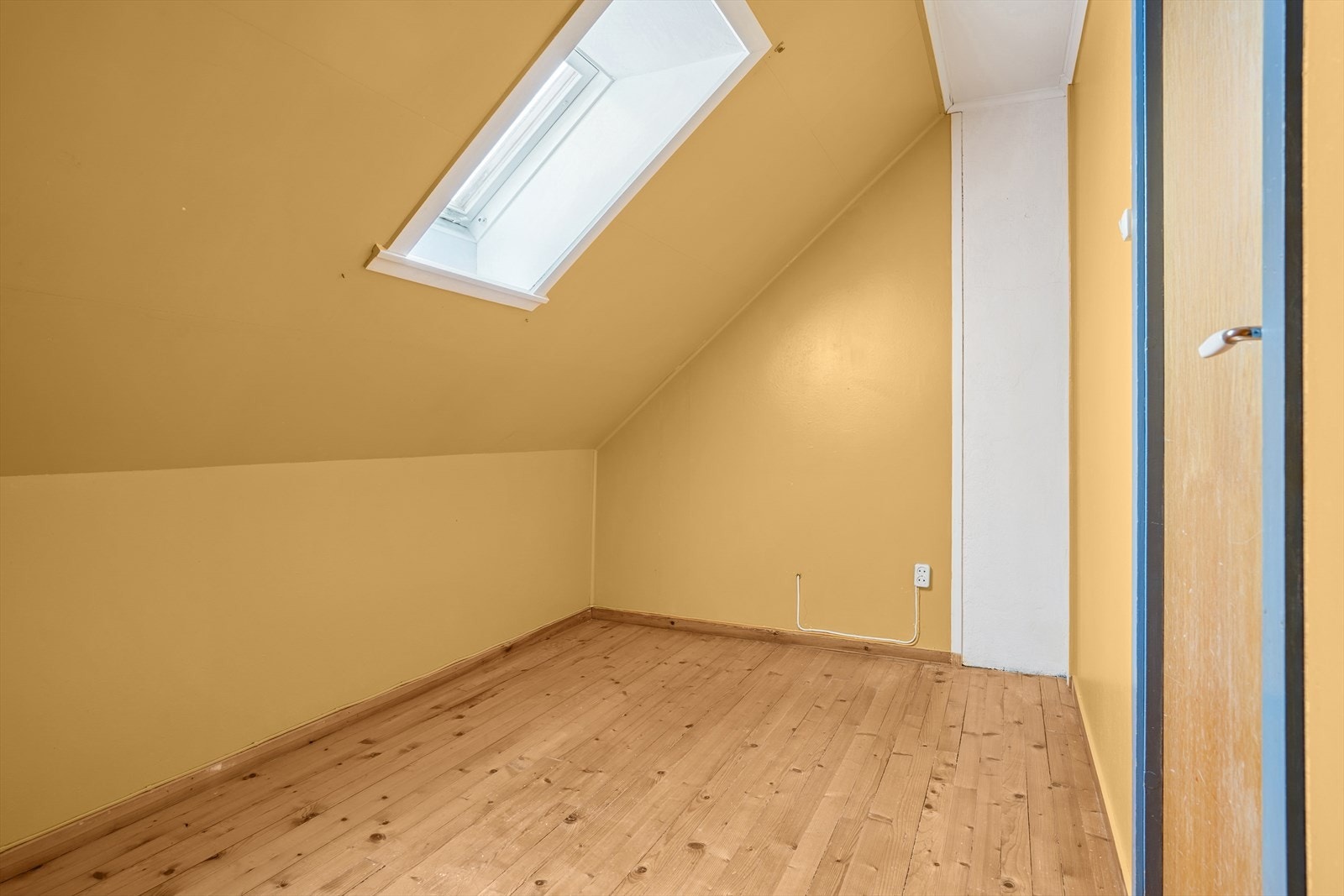 Soverom i loftsetasje Galleribilde