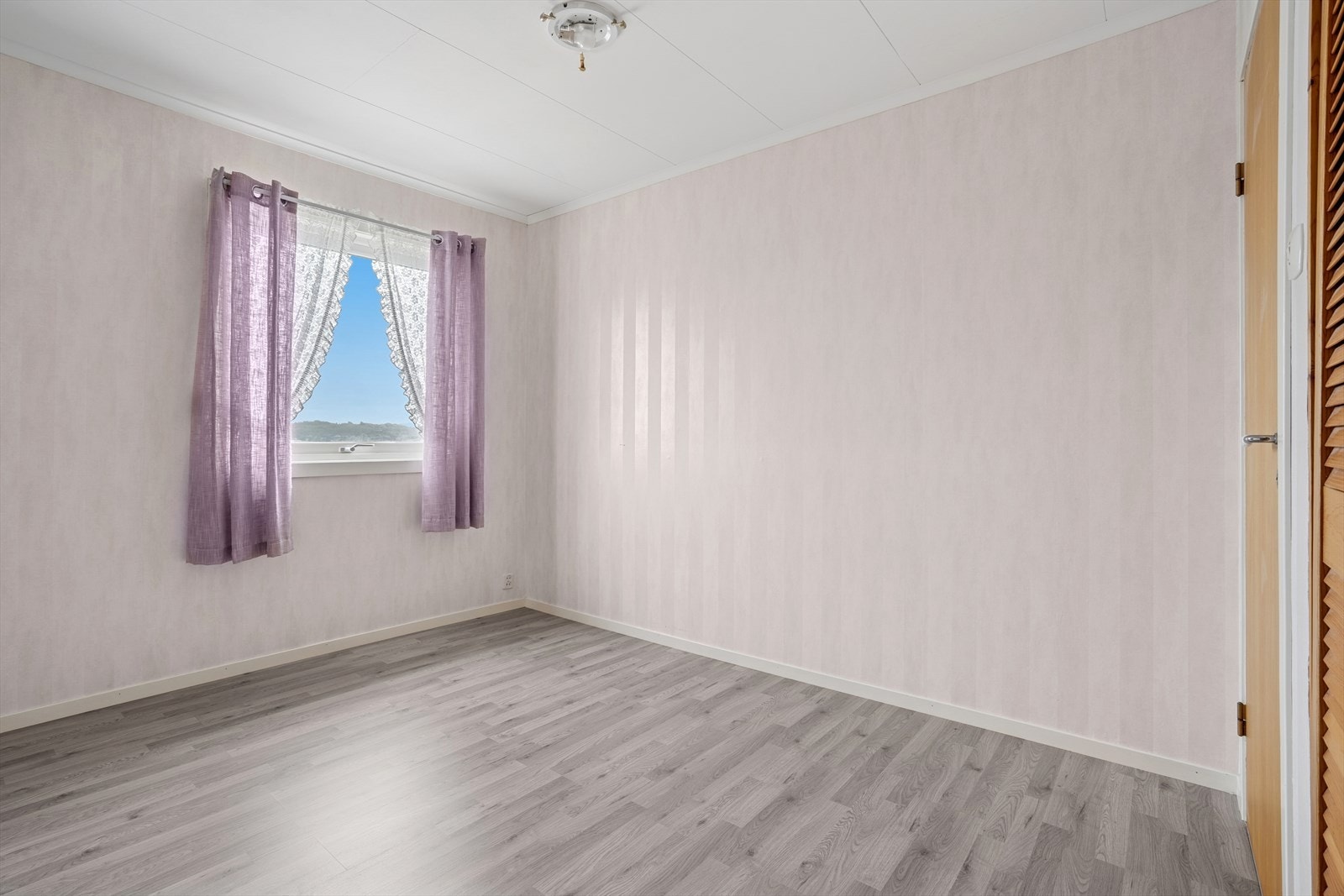 Soverom i 1.etasje Galleribilde