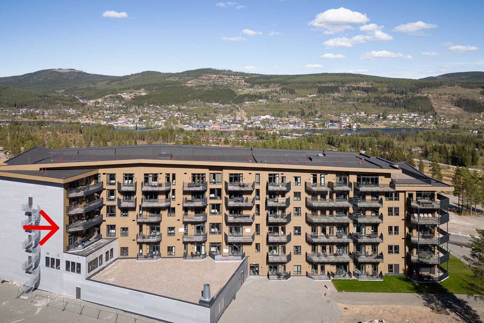Trysil Alpine Lodge har en sentral og attraktiv plassering ved Turistsenteret i hjertet av Trysilfjellet sør, med fantastisk utsikt mot alpinbakkene. Galleribilde