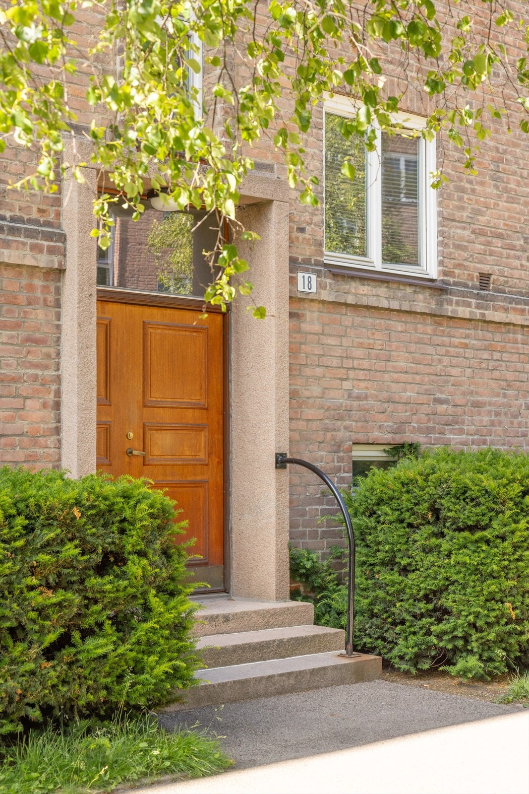 Bygget har en pent opparbeidet fasade Galleribilde