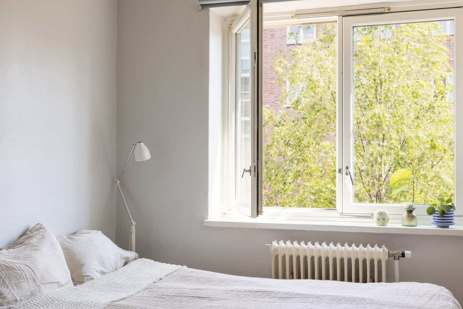 Videre har du også rikelig med sollys på soverom 2 Galleribilde