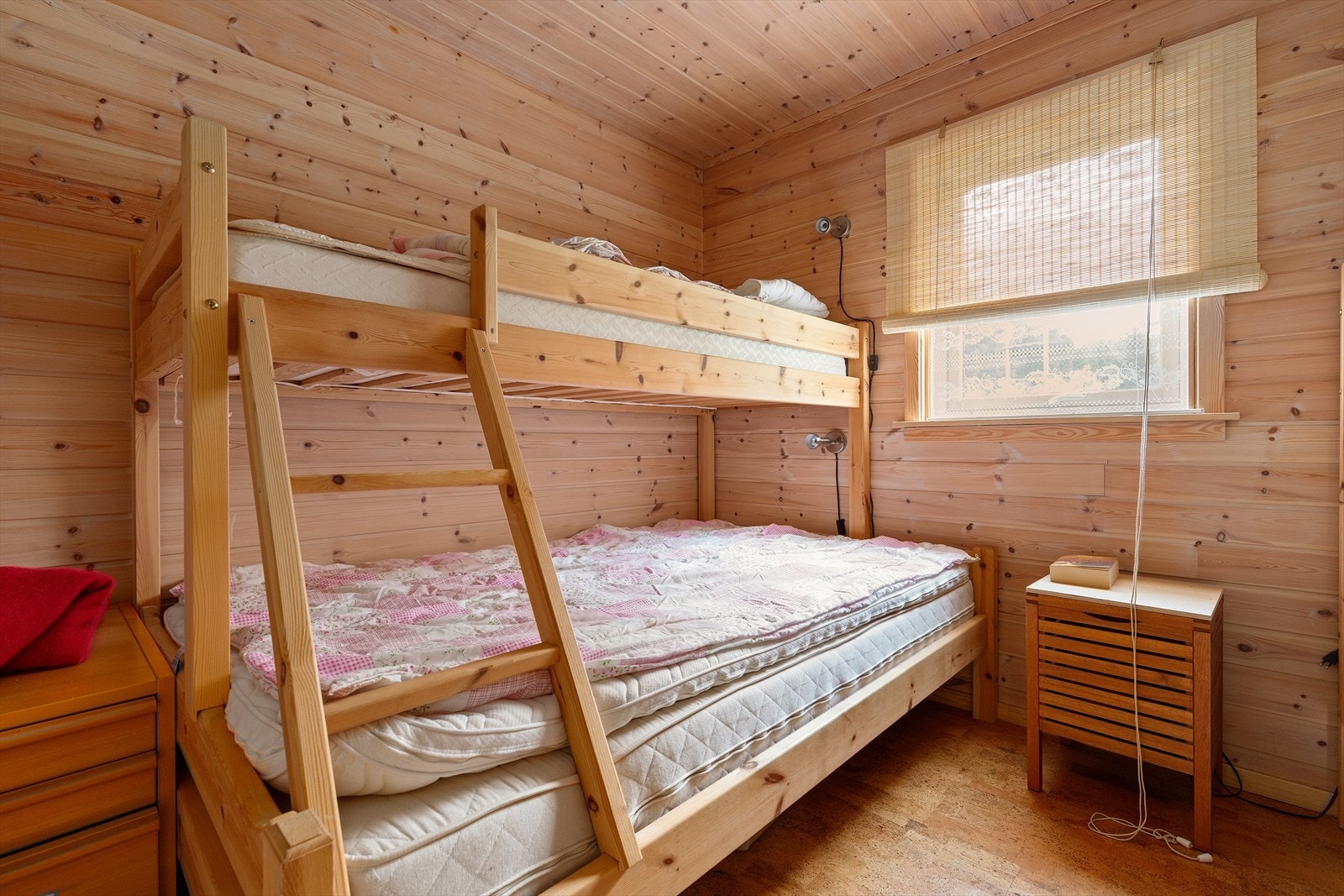 Soverom 2 har totalt 5 sengeplasser Galleribilde