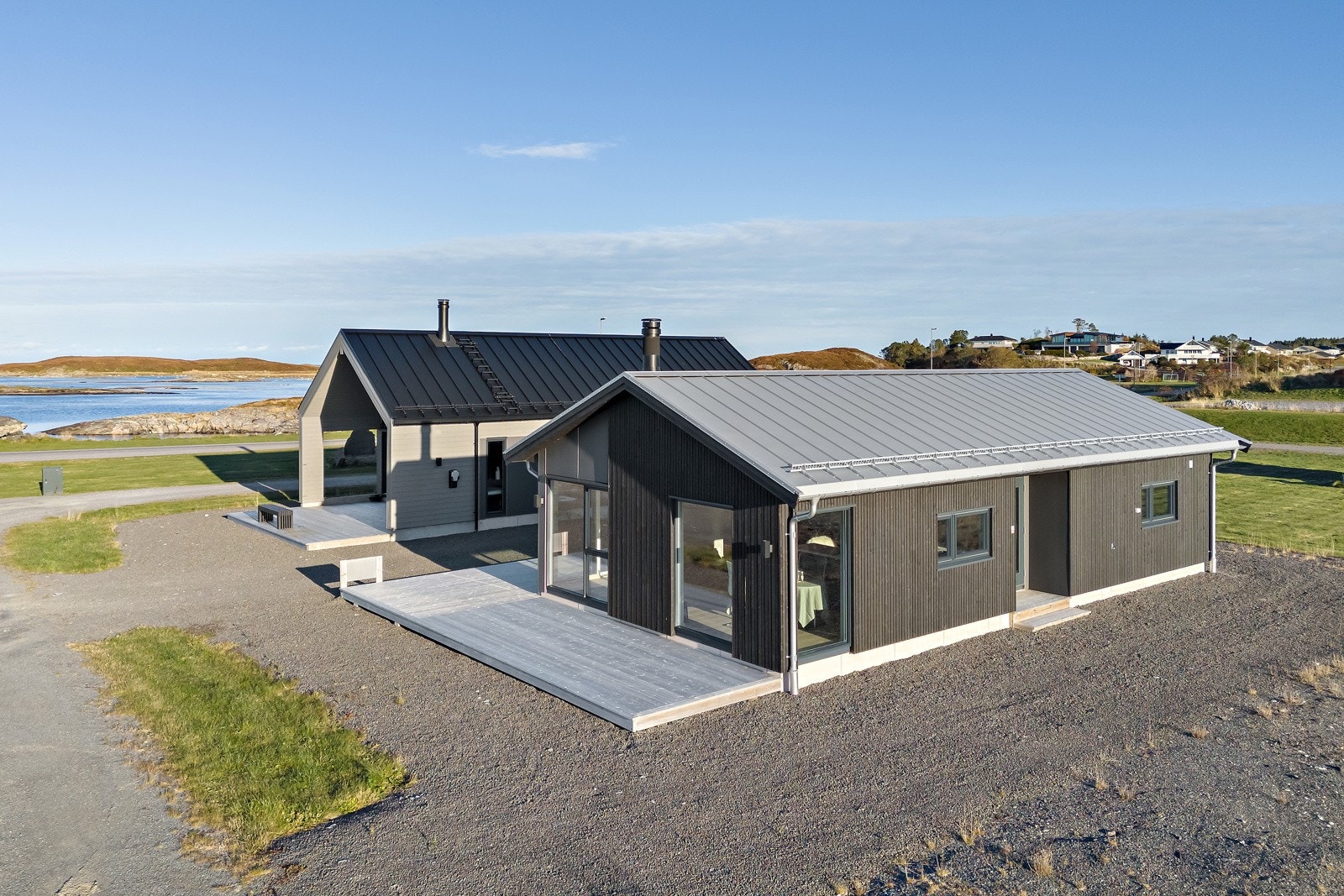 Boligen ligger fint til på Finnøya med kort vei til masse ting å finne på. Galleribilde