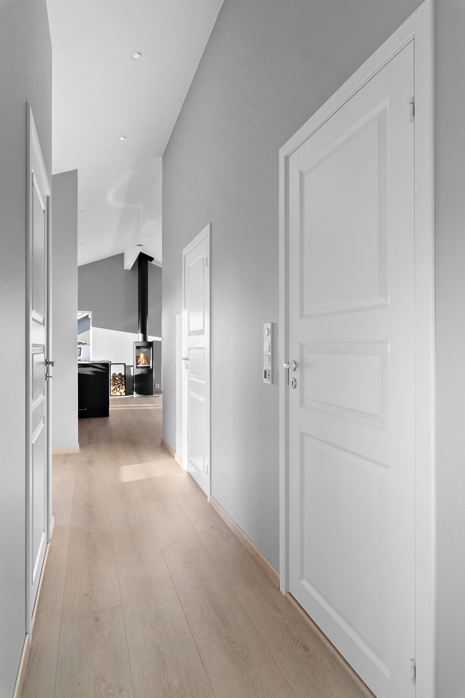 Når du flytter inn her blir du priviligert med god takhøyde, rene overflater og lettstelthet i bøtter og spann. Galleribilde