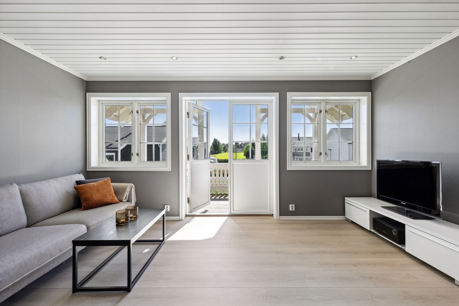 Fra loftstua er det utgang til en fin balkong. Galleribilde