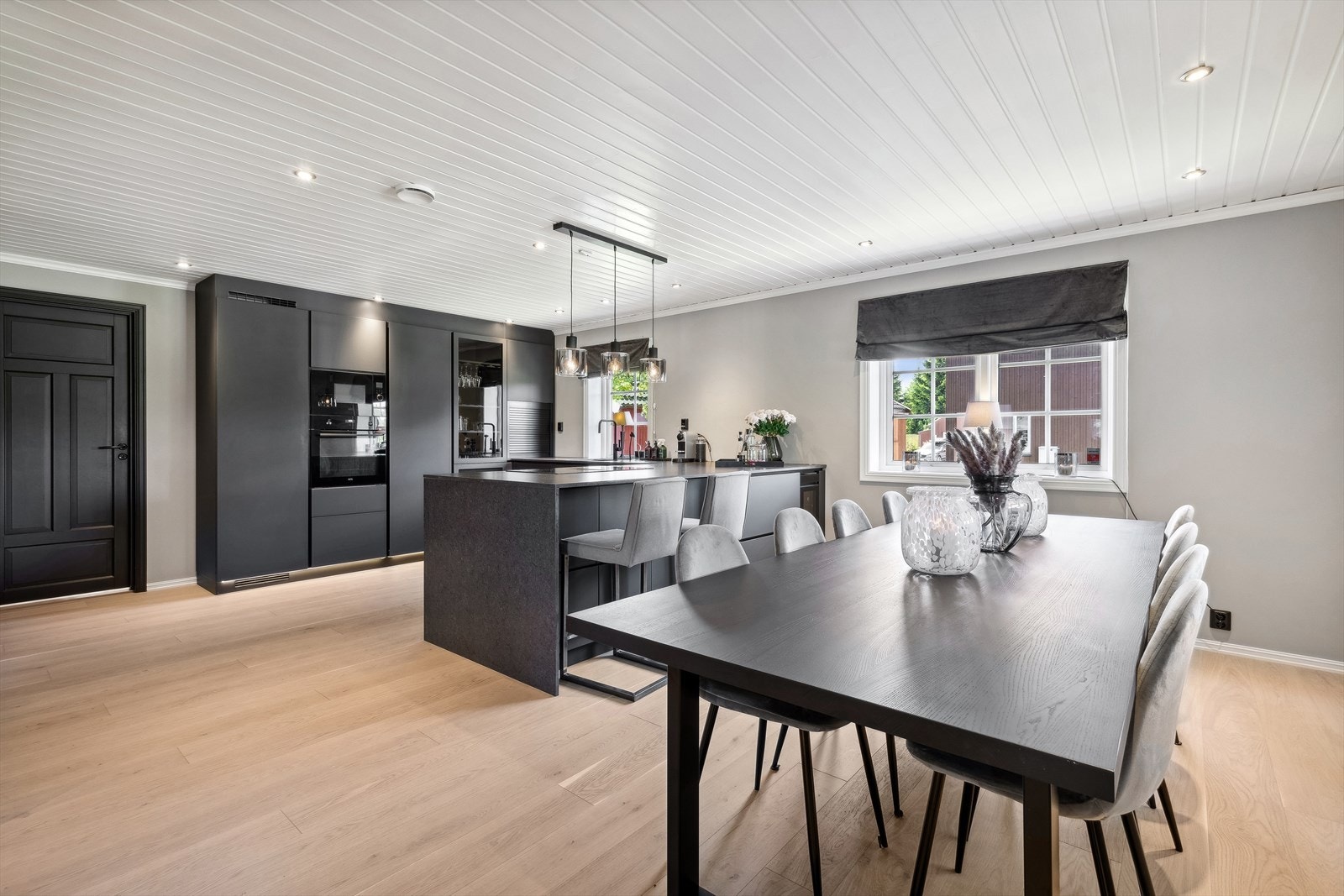 Boligens hovedetasje ble pusset opp i 2022. Galleribilde