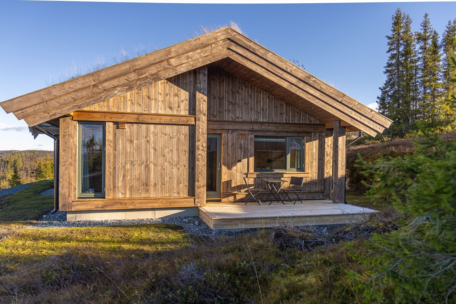 Klassisk og grov dimensjon på utførsel. Her kan du forlenge terrassen rundt hytta og på fremsiden Galleribilde