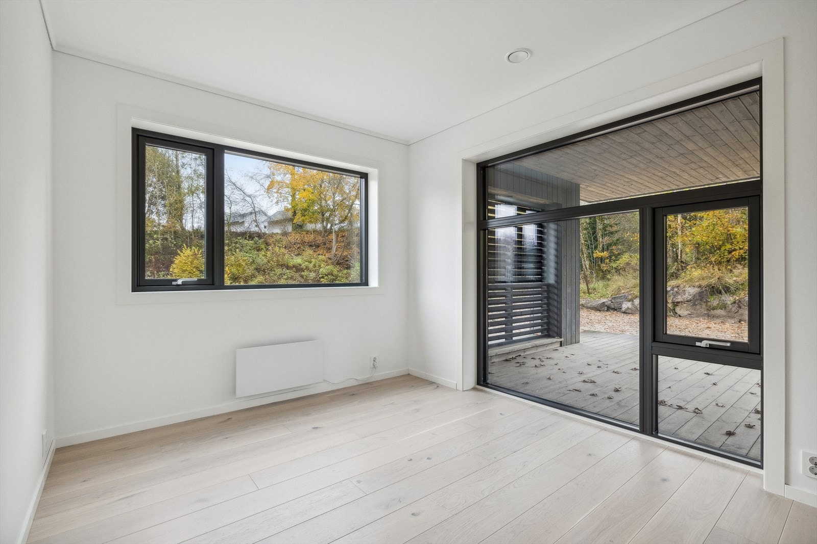 Soverom i første etasje, alle tre av god størrelse. Galleribilde