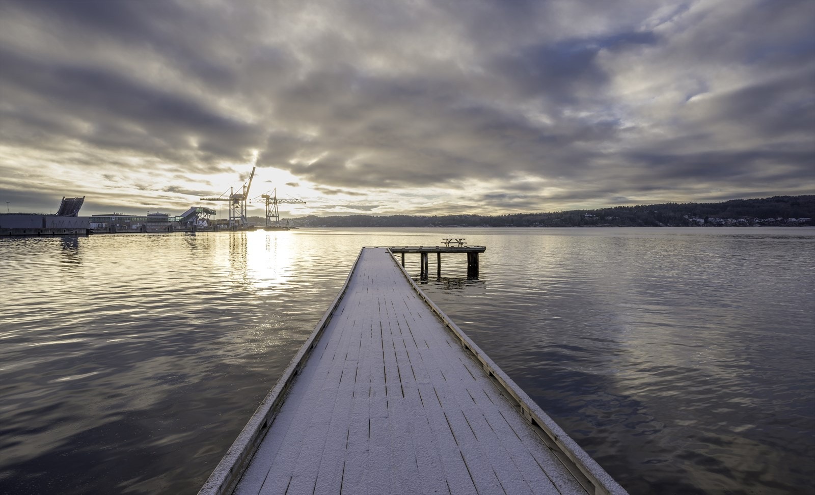 Nærområdet - det er kun 2 min å gå ned til sjøkanten på Torstrand. Galleribilde