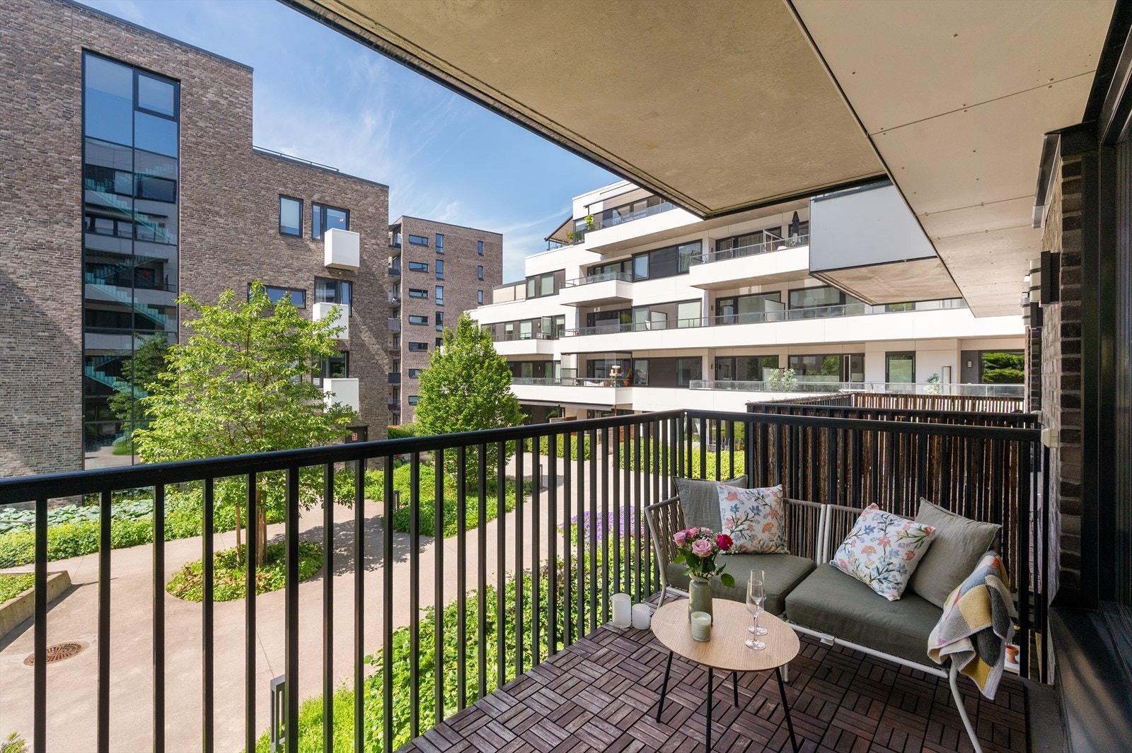 Dette er en moderne 2-roms leilighet med vestvendt balkong i Kværnerbyen. Galleribilde