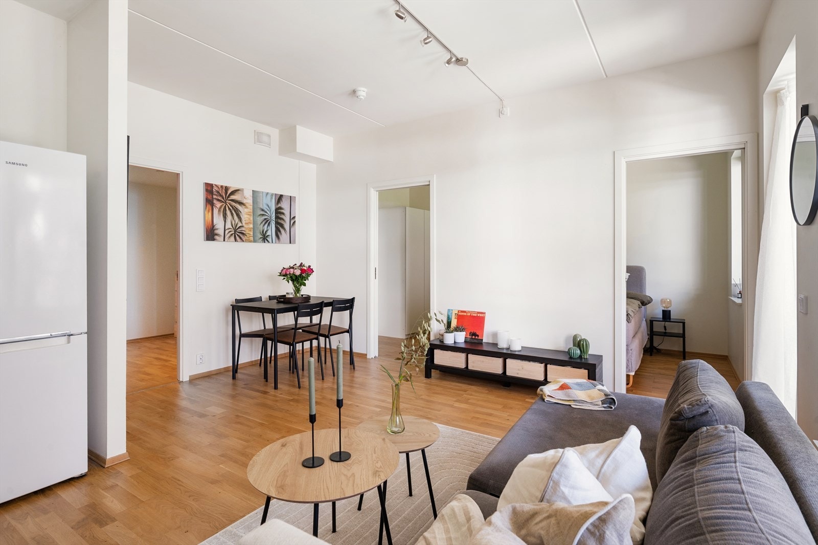 Boligblokken er fra 2017 og boligen holder en gjennomgående god standard fra den tid. Galleribilde