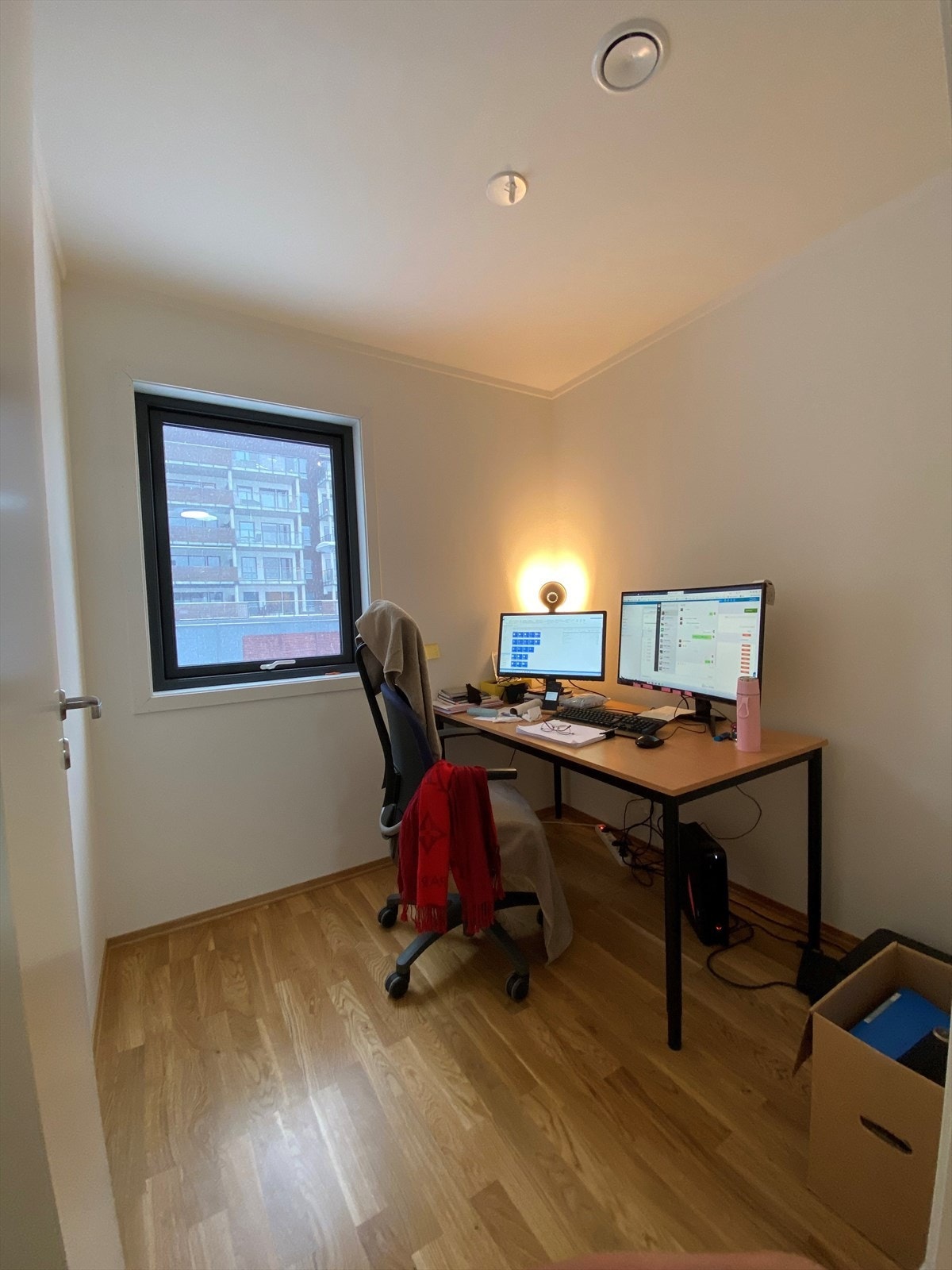 Ekstra oppholdsrom perfekt som kontor eller barnerom. Galleribilde