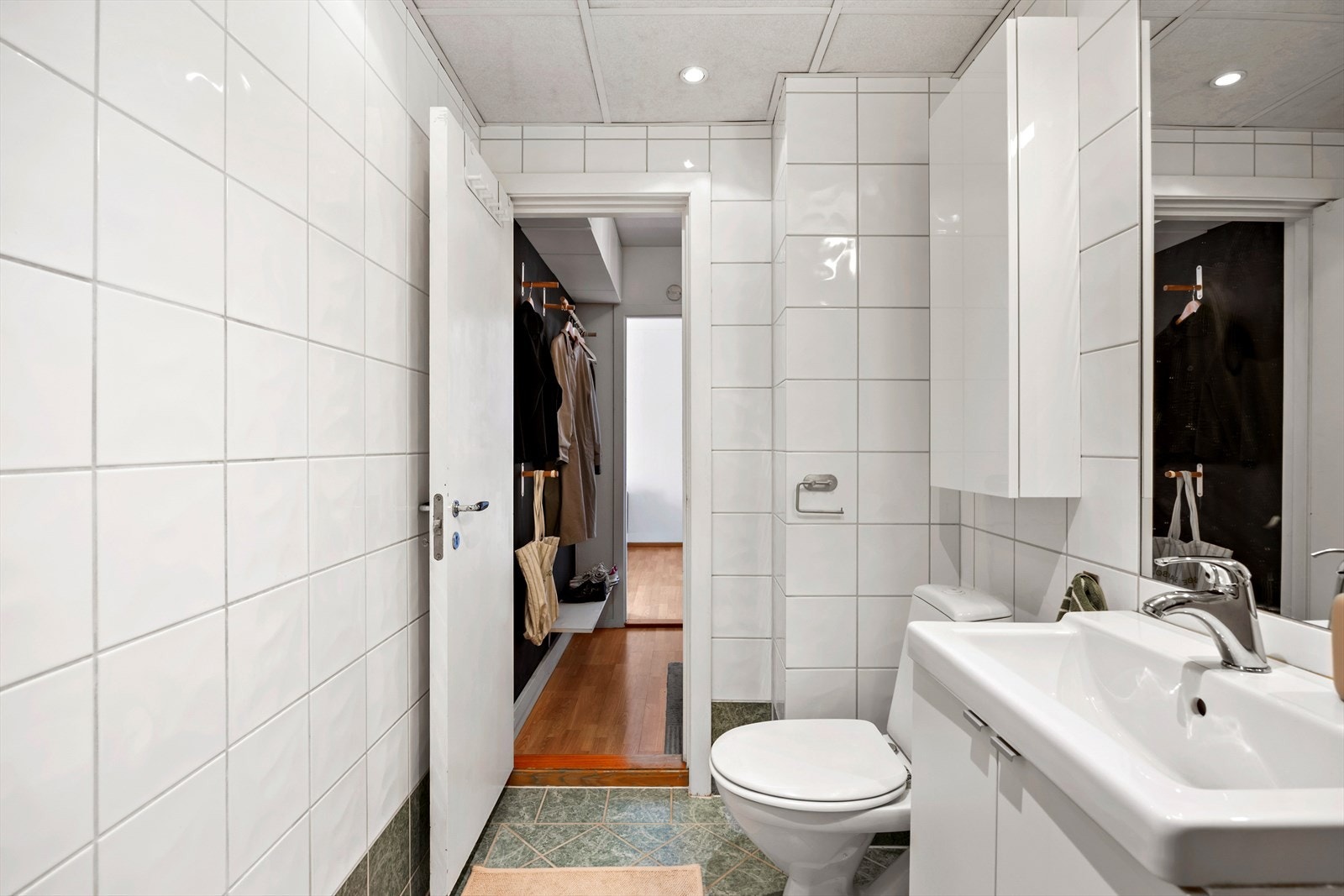 Badet har mekanisk avtrekk Galleribilde