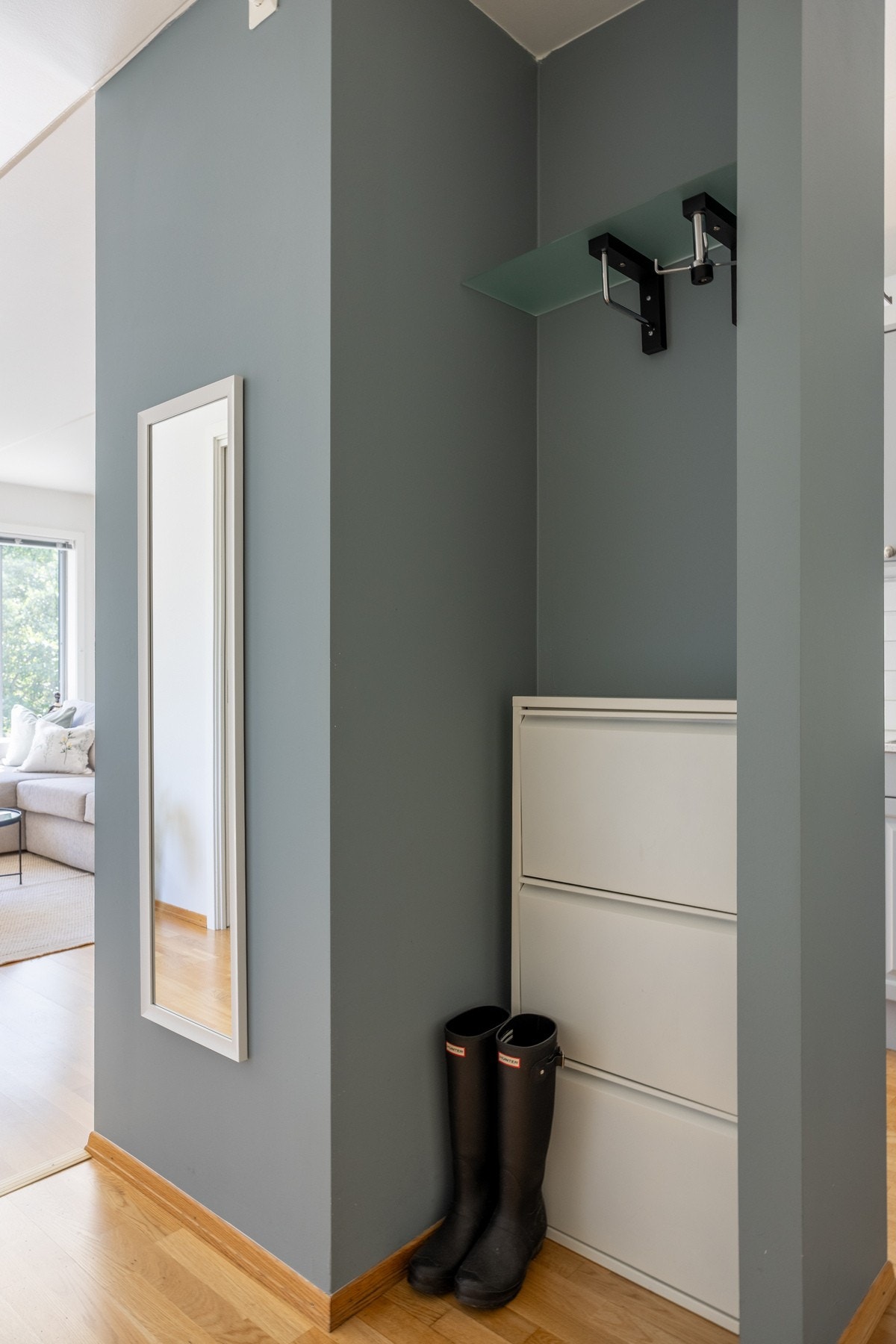 Plass for oppbevaring i entré/gang. Galleribilde