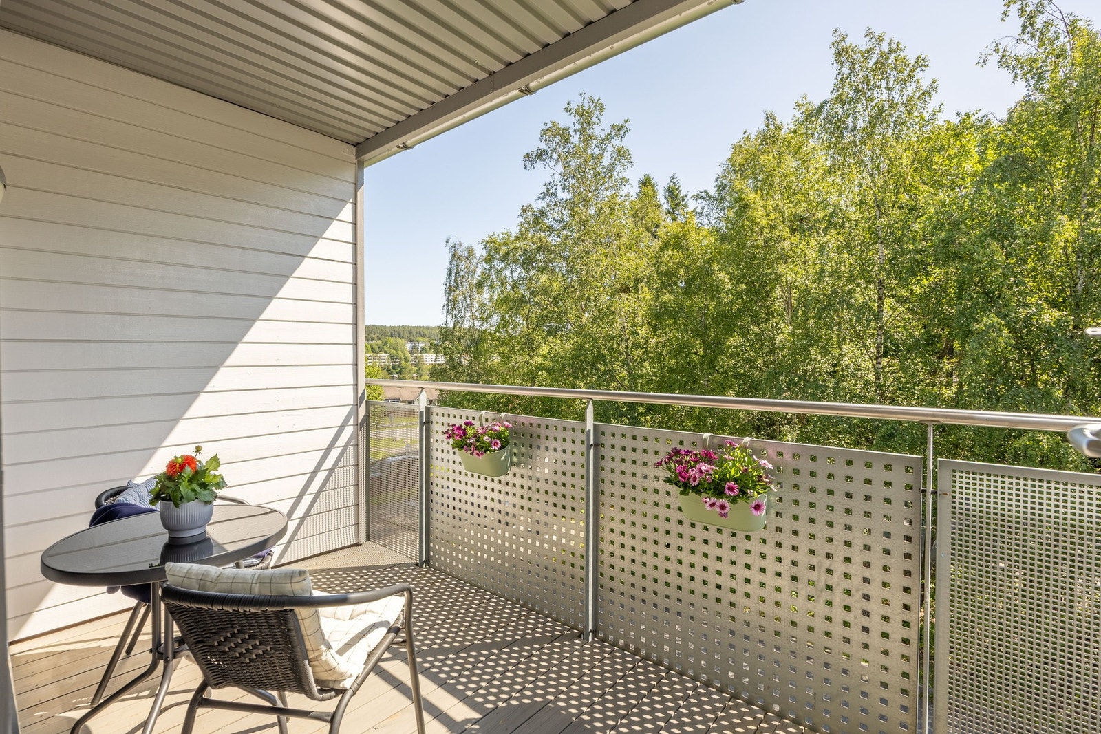 God plass til ønskede utemøbler. Galleribilde