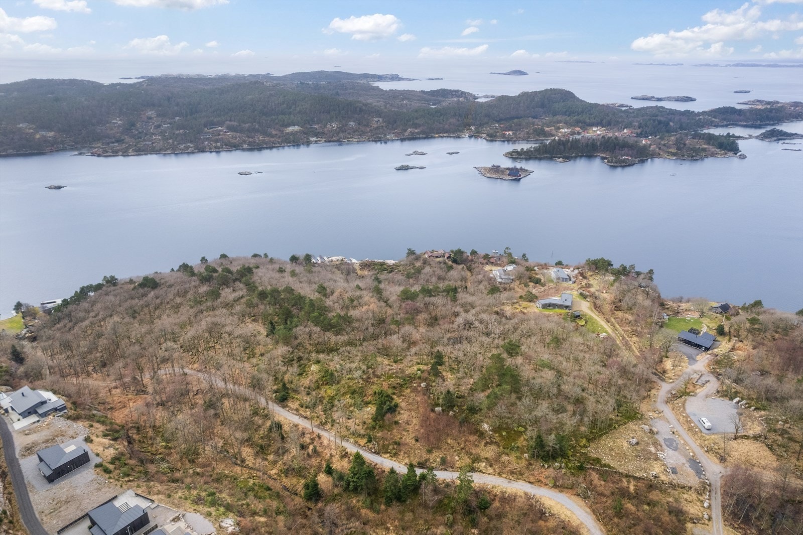 Persneset med utsikt mot øya Hille Galleribilde