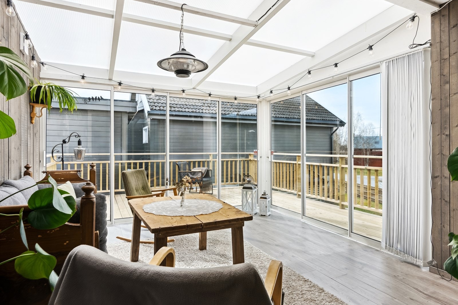 Terrasse med vinterhage for hygge sommer og vinter (oppført 2015) Galleribilde