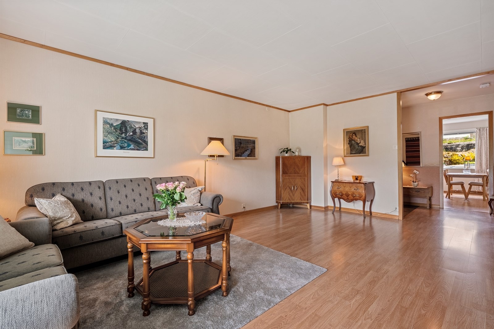 - Dette er et godt samlingsrom til avslappende kvelder eller andre sammenkomster - Galleribilde