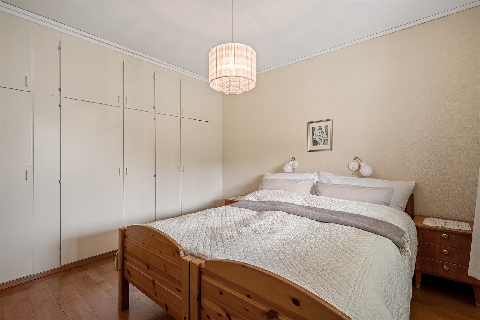 - Merk praktisk innebygd garderobeløsning - Galleribilde