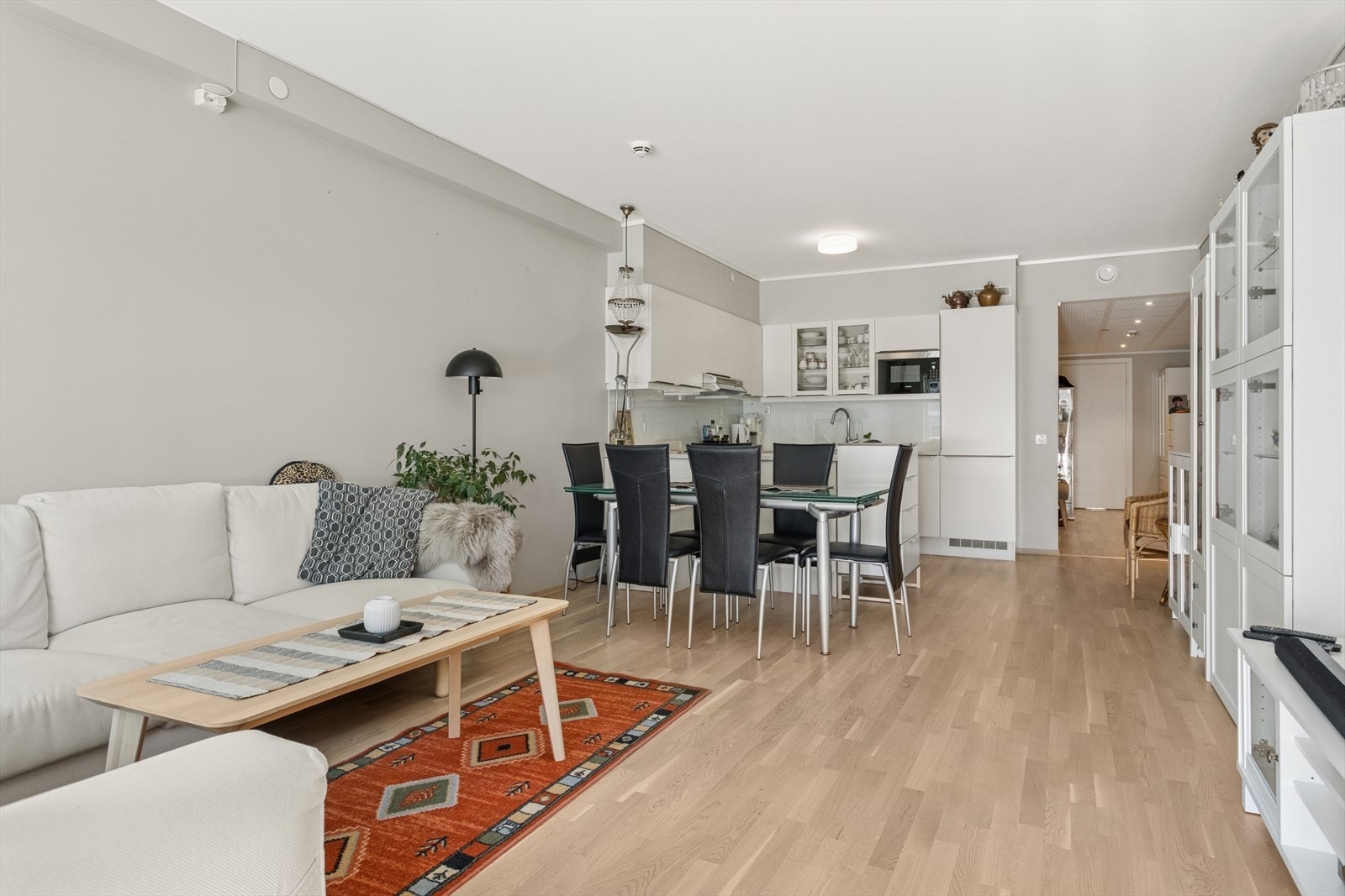 Leiligheten har fjernvarme og balansert ventilasjon. Galleribilde