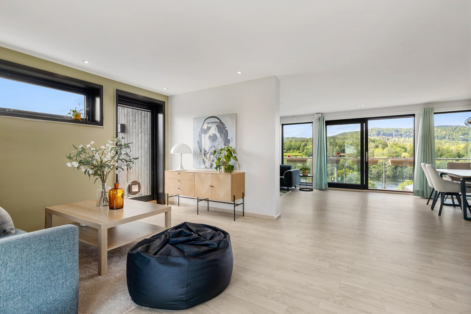 Velkommen til Ånnerudjordet 55, presentert av Terje Tveit i Krogsveen. Galleribilde