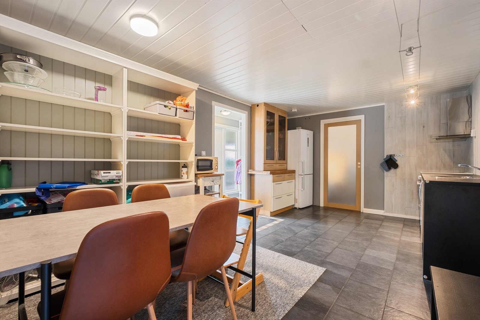 Spisestue bi-leilighet Galleribilde