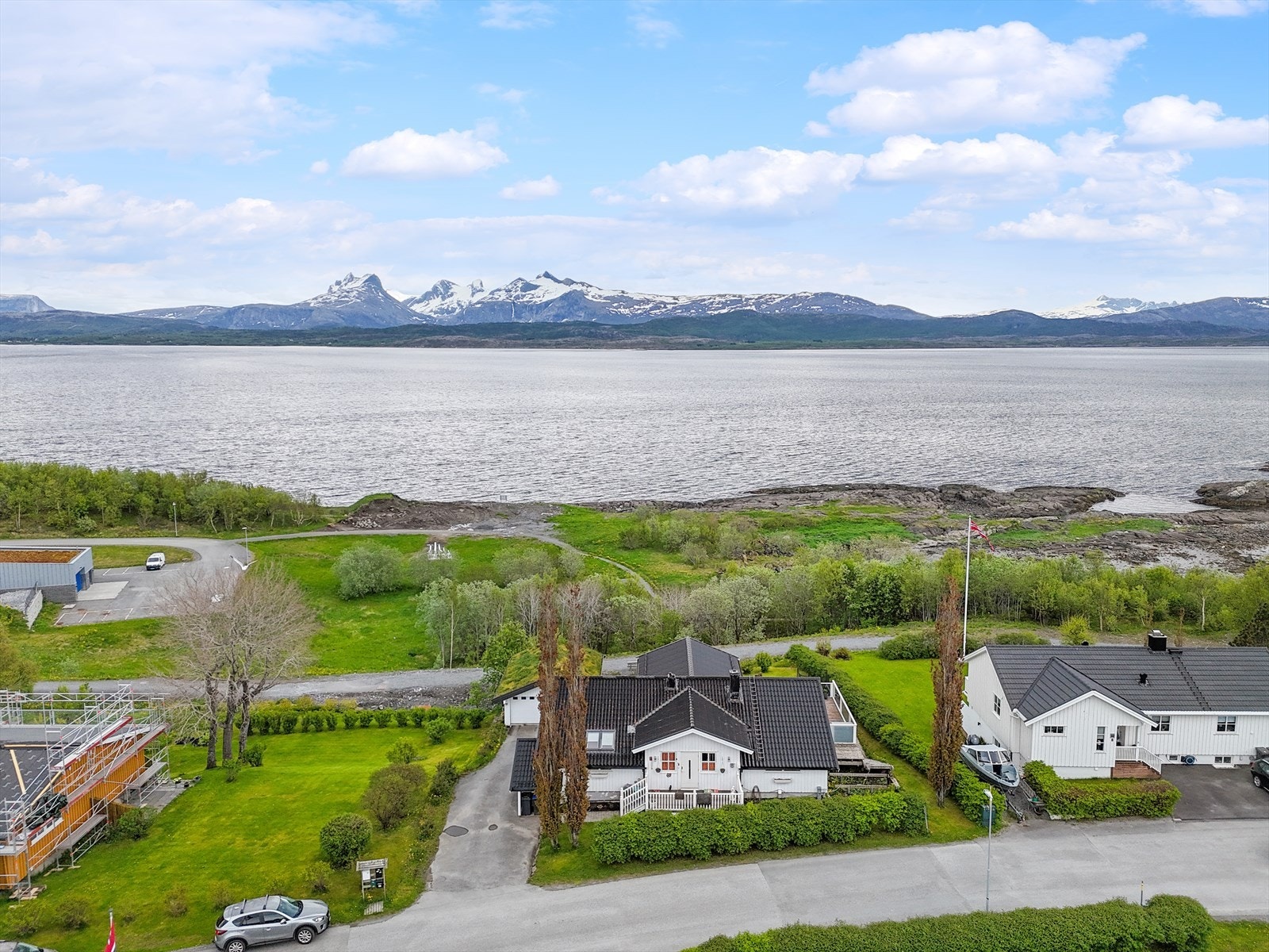 Dronefoto, eiendom ved området sjøside! Galleribilde