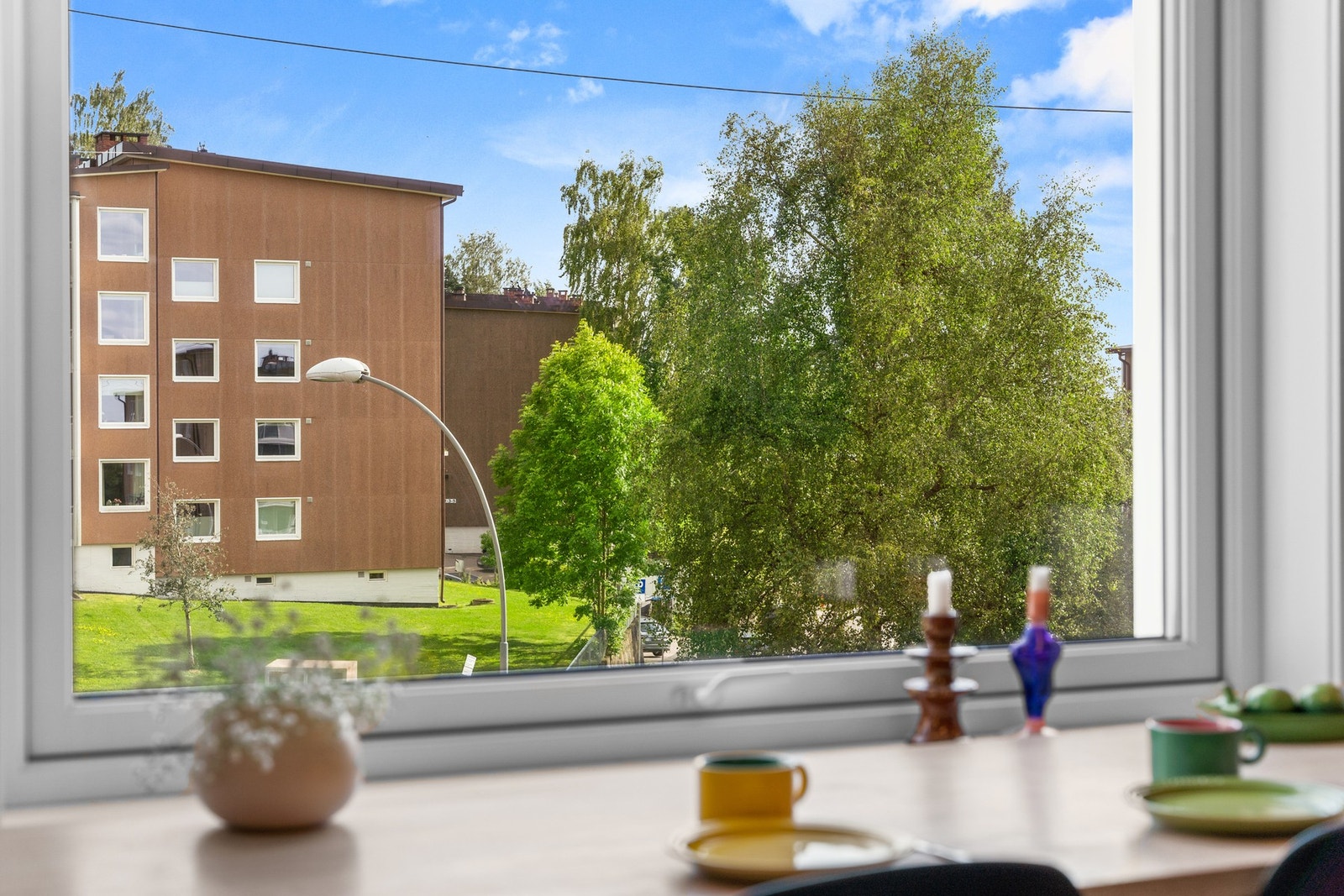 På denne siden er det morgen-/formiddagssol. Et perfekt sted å starte dagen. Galleribilde