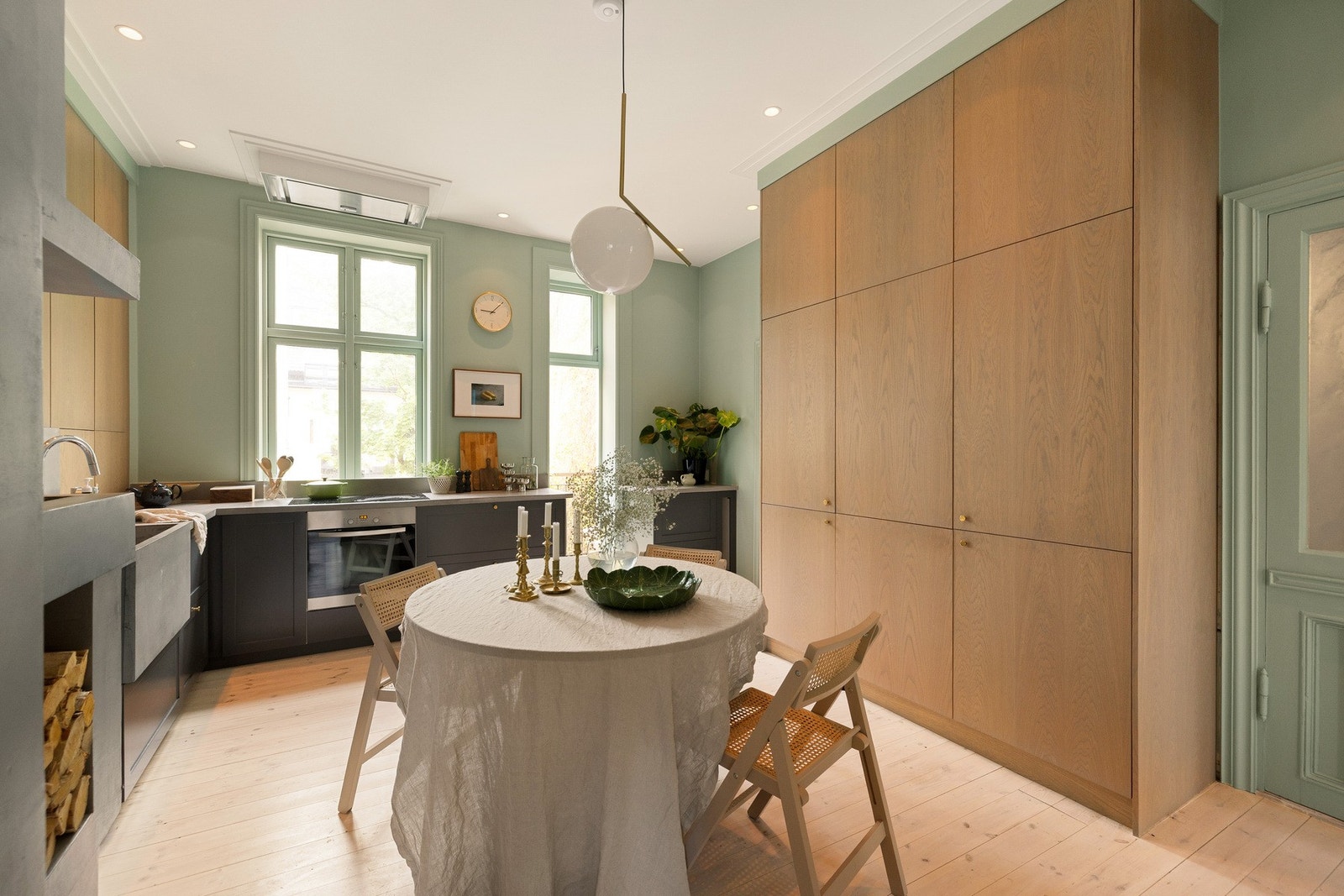 Hvitevarene er integrert og levert av anerkjente merker som Miele og Siemens. Galleribilde