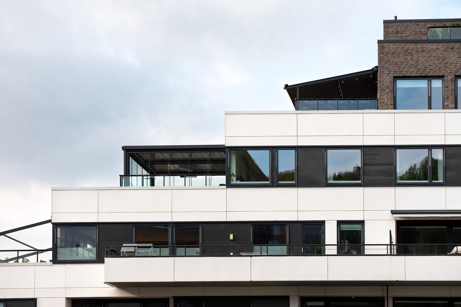 Boligblokkens fasade. Galleribilde