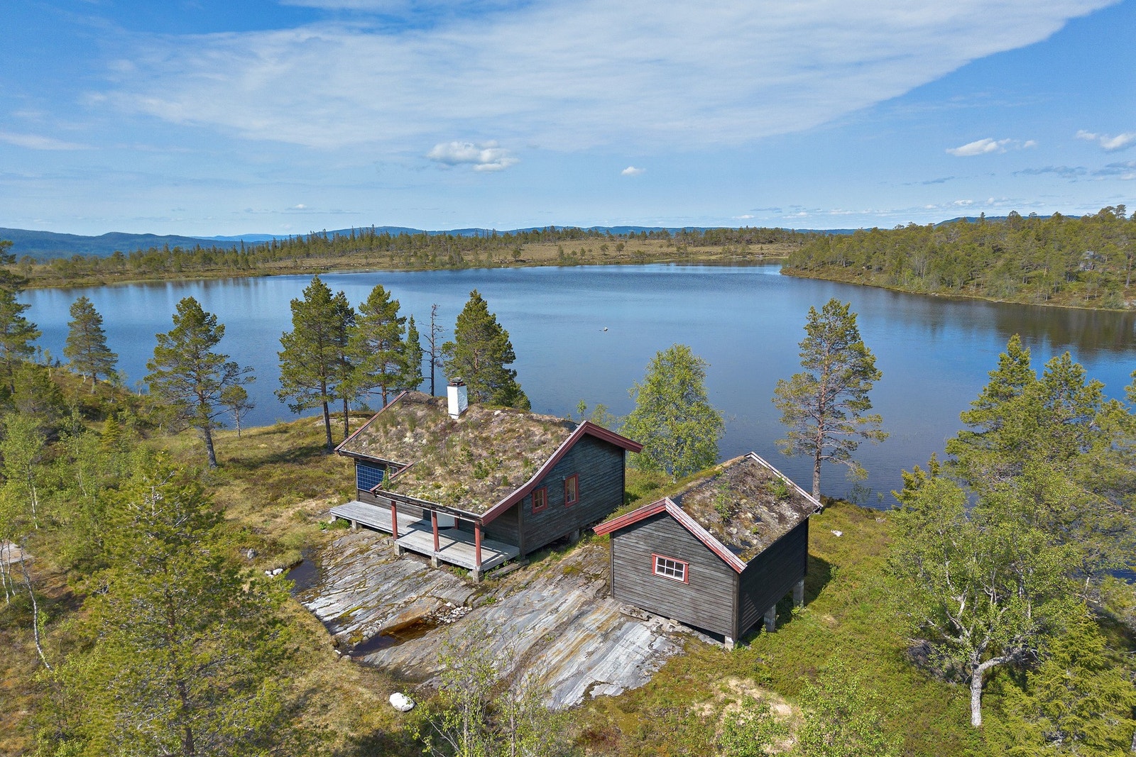 Festningsvegen (opp til bommen) vedlikeholdes av kommunen - denne blir av og til brøytet for snø. Galleribilde
