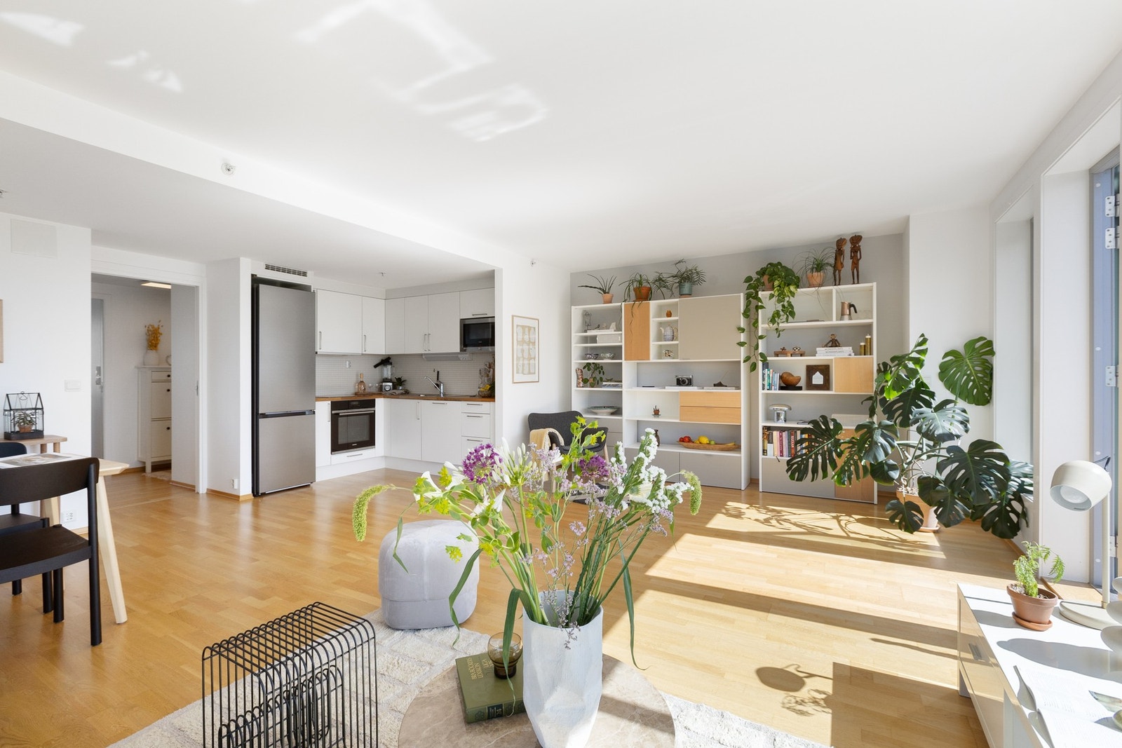 Beliggenheten i byggets 11. etasje sørger for rikelig med naturlig lys og nydelig utsikt samtidig som det er minimalt med innsyn. Galleribilde