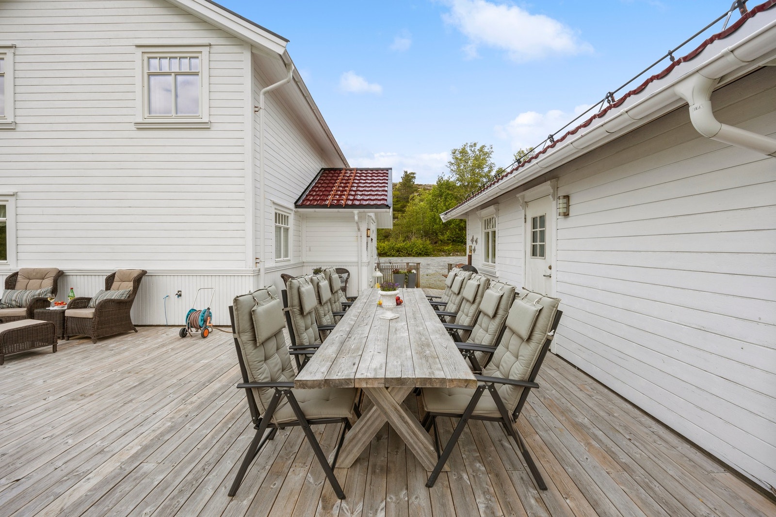 Fra annekset er det utgang til terrasse Galleribilde