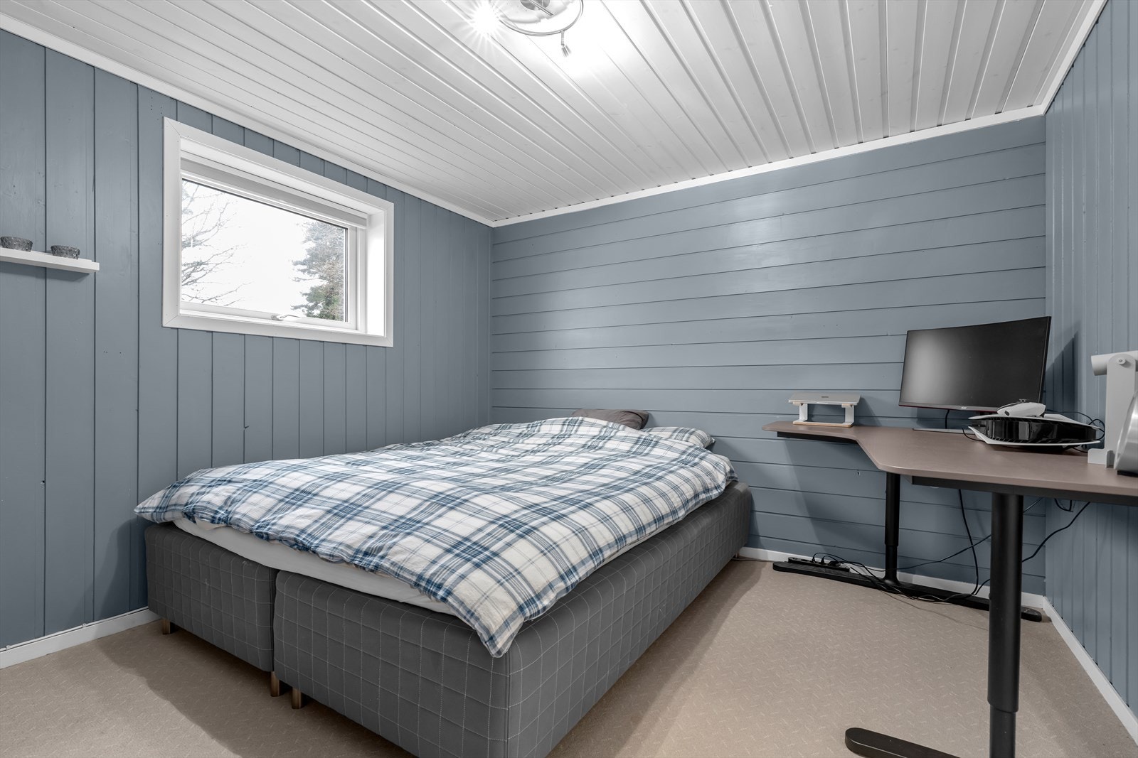 Seksjon 2 - Rom i kjeller innredet som soverom (ikke godkjent for varig opphold) Galleribilde