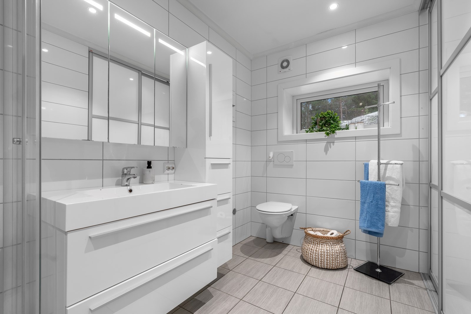 Seksjon 2 - Bad 1. etasje Galleribilde