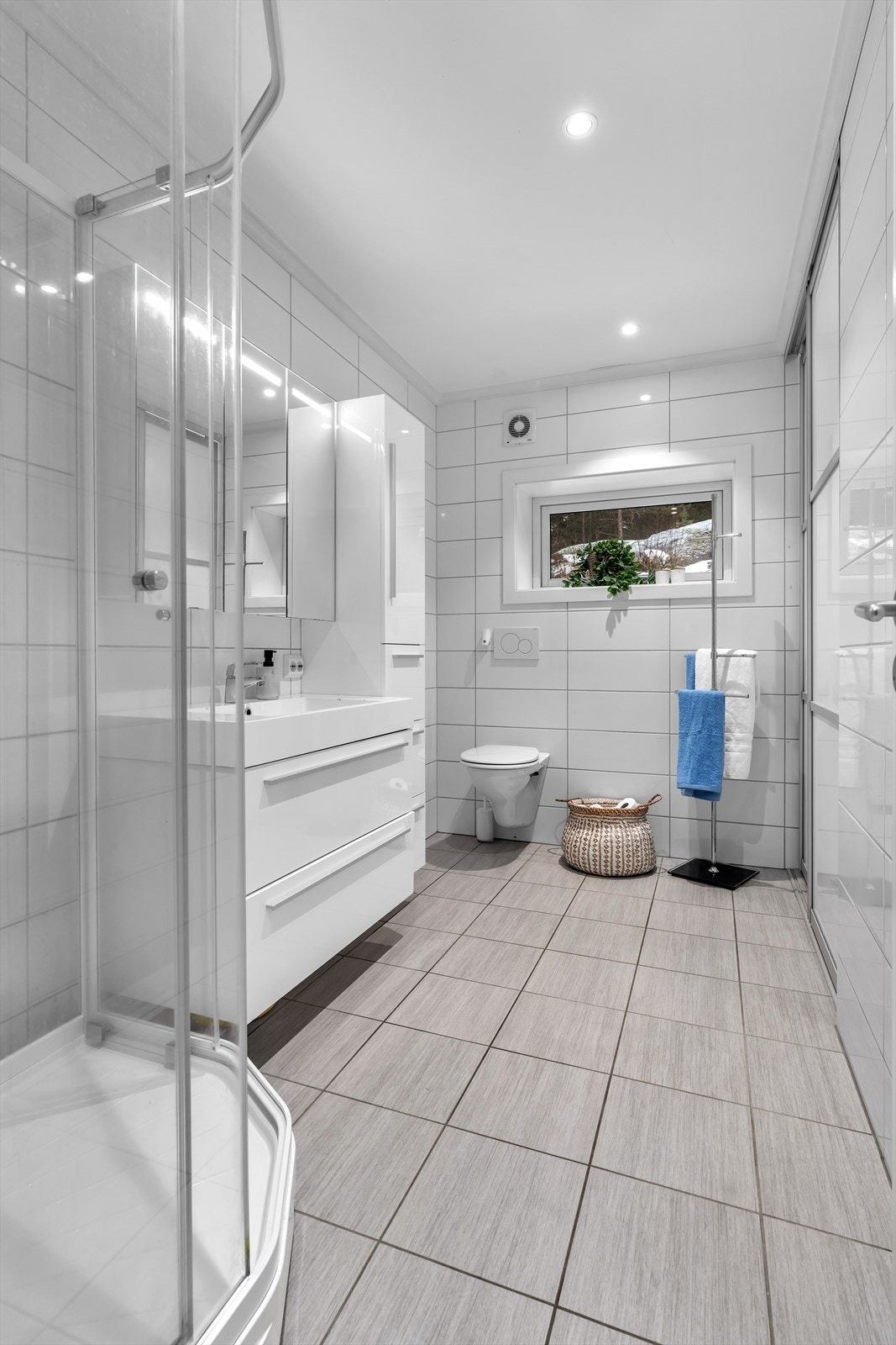 Seksjon 2 - Bad 1. etasje Galleribilde