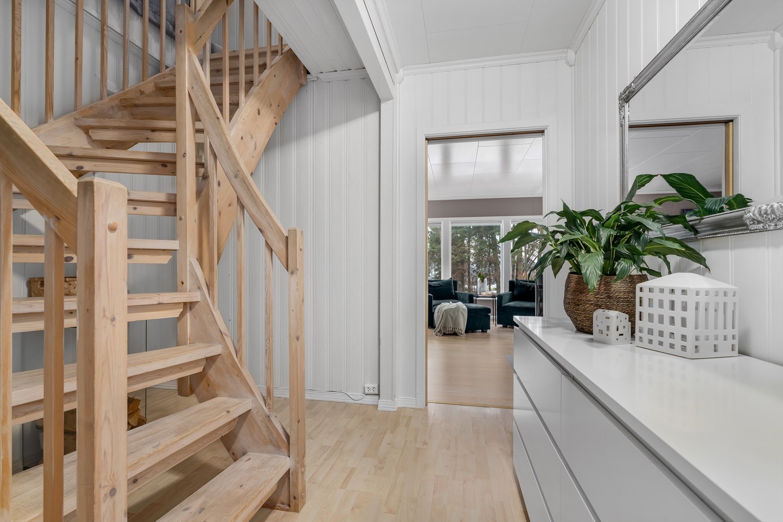 Seksjon 2 - Gang/trapperom 1. etasje Galleribilde