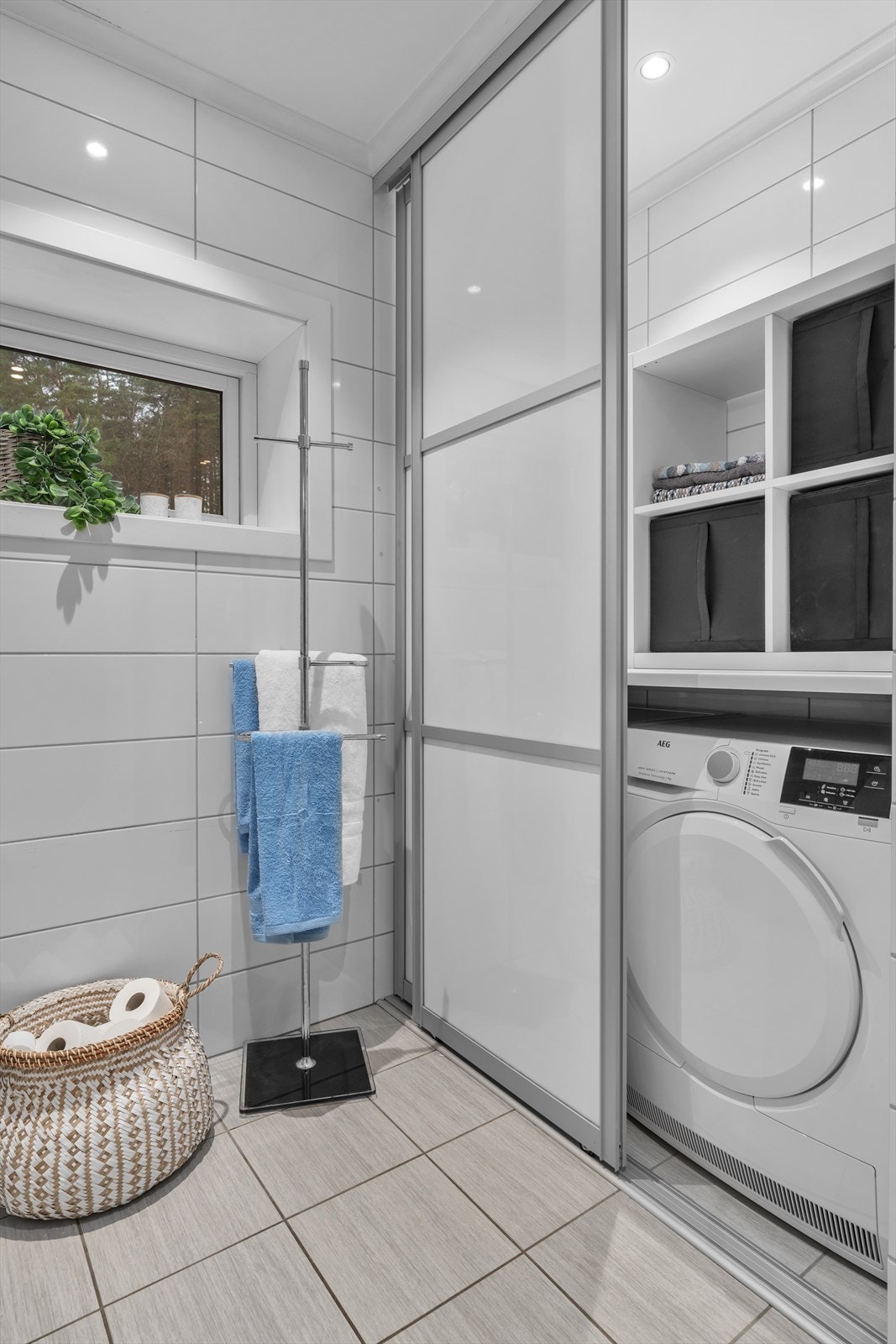 Seksjon 2 - Bad 1. etasje Galleribilde