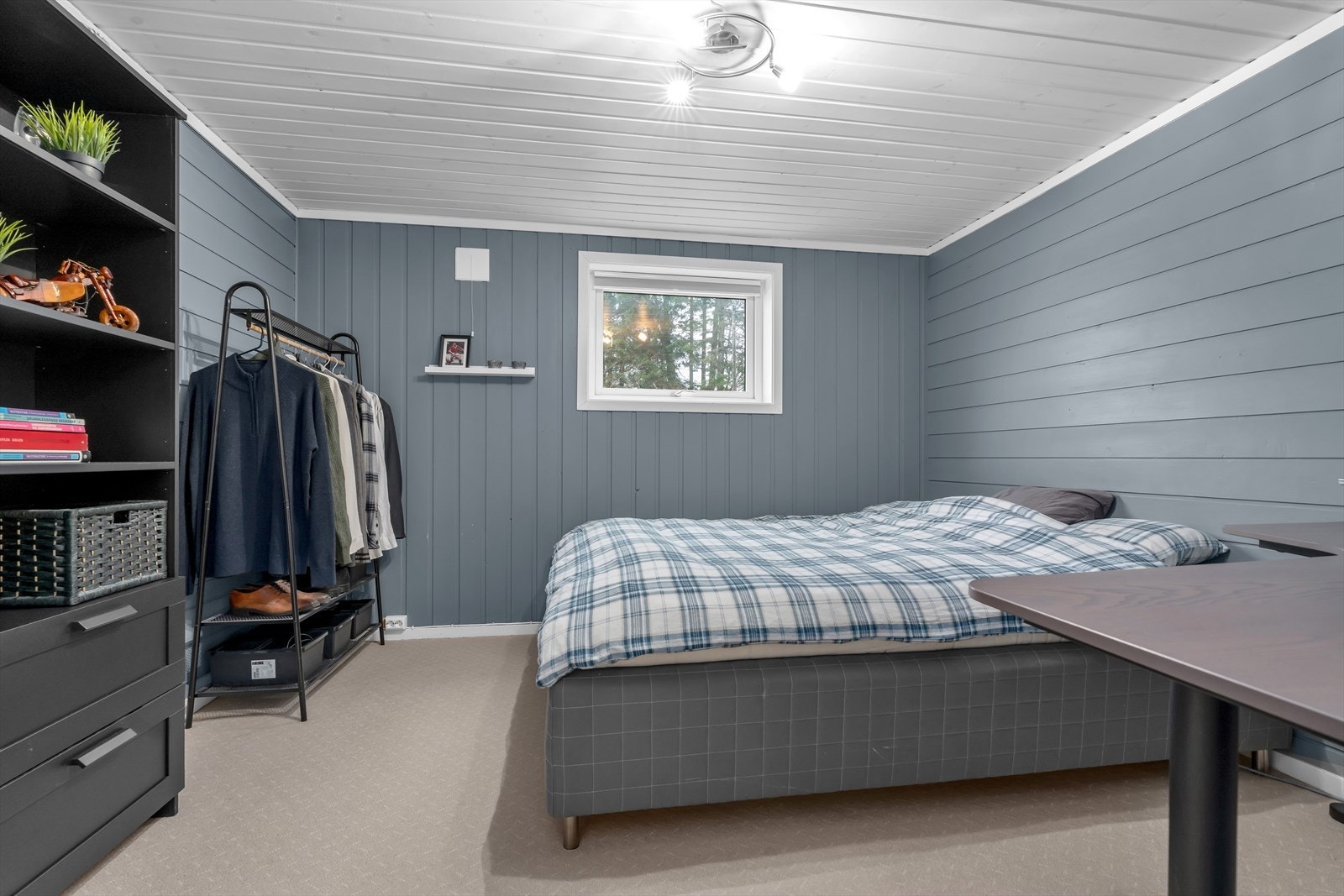 Seksjon 2 - Rom i kjeller innredet som soverom (ikke godkjent for varig opphold) Galleribilde