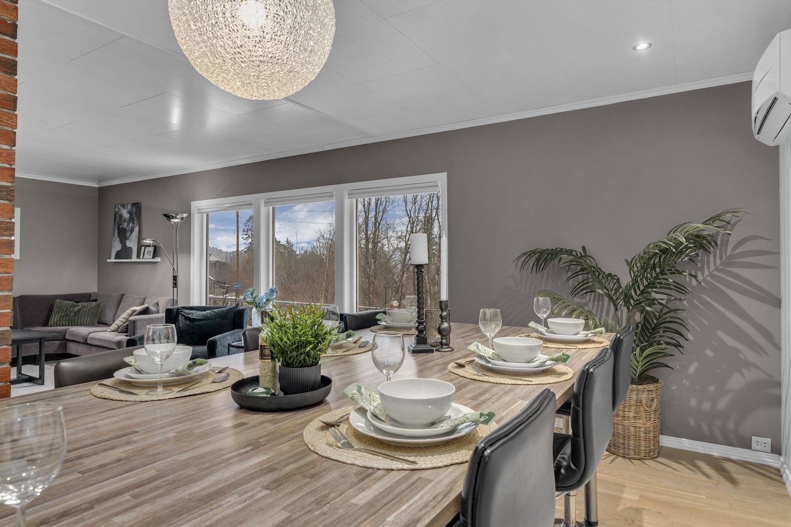 Seksjon 2 - Kjøkken/stue 1. etasje Galleribilde