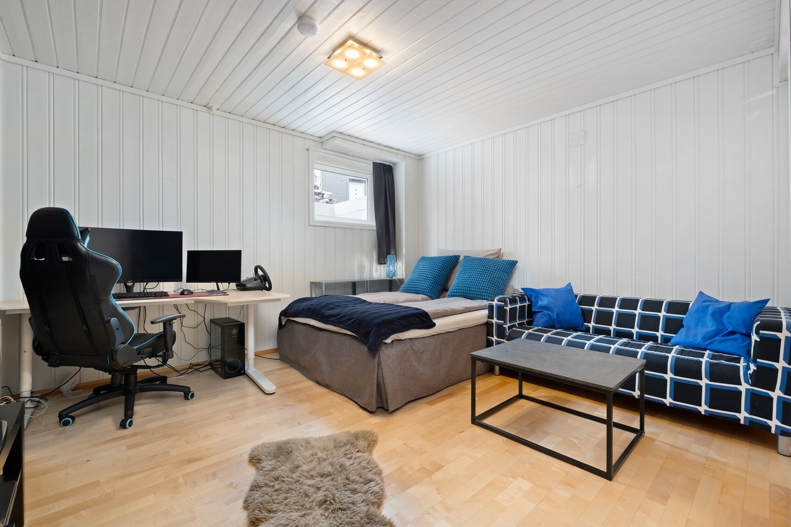 Kjellerstue/soverom i kjeller som er godkjent for varig opphold. Galleribilde