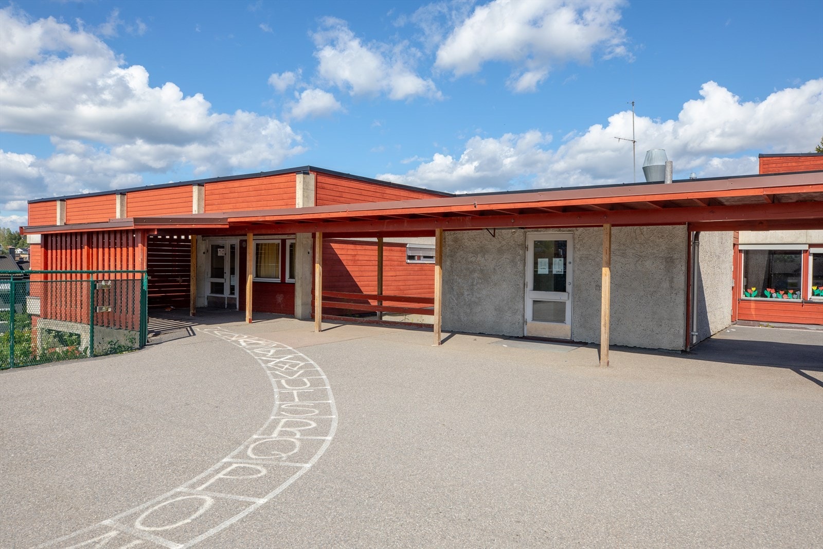 Lørenskog kommune har flere barne- og ungdomsskoler - Her Finstad Skole. Galleribilde