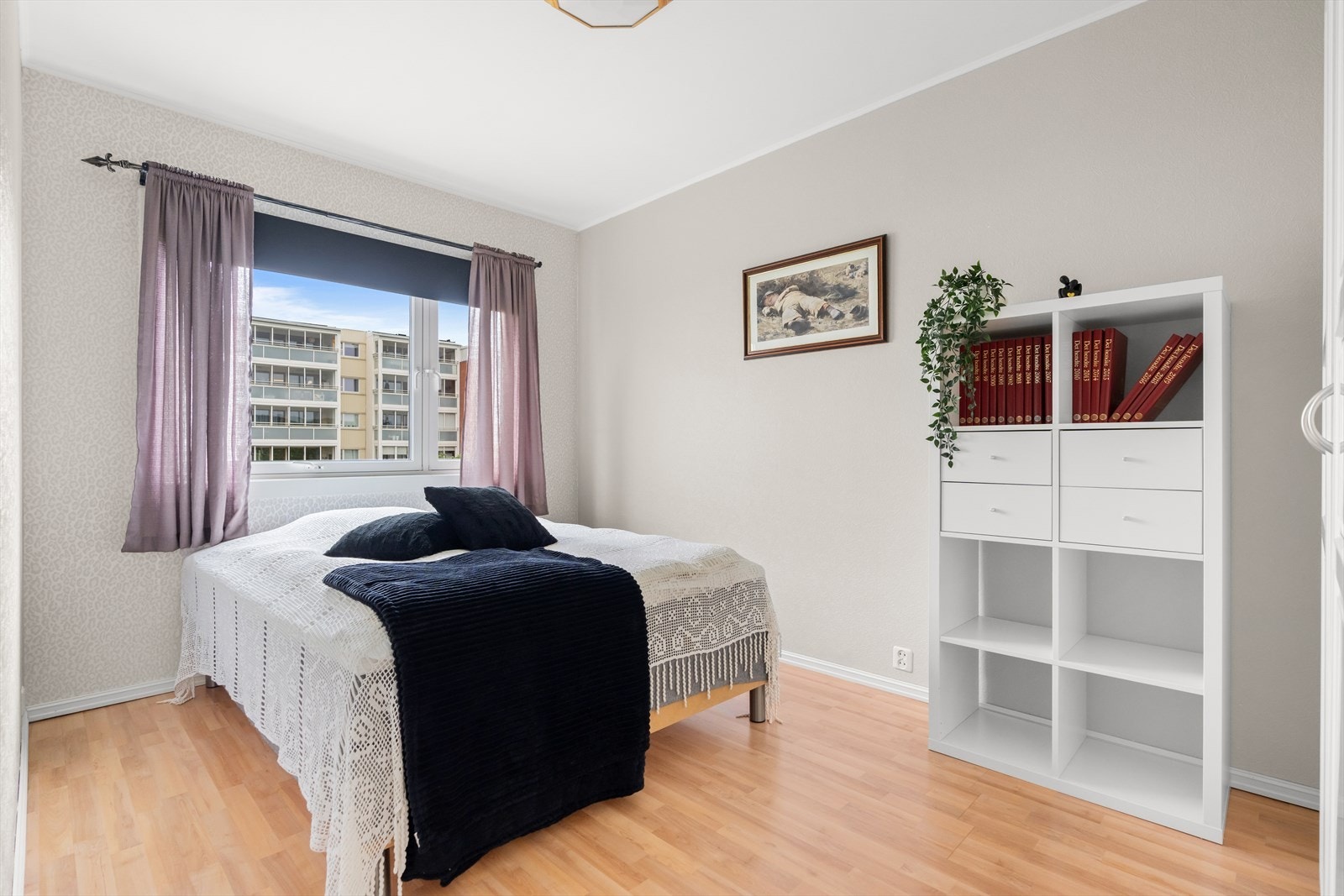 Soverom nr. 2 og 3 fungerer ypperlig som barnerom, gjesterom eller kontor - her er mulighetene mange. Galleribilde