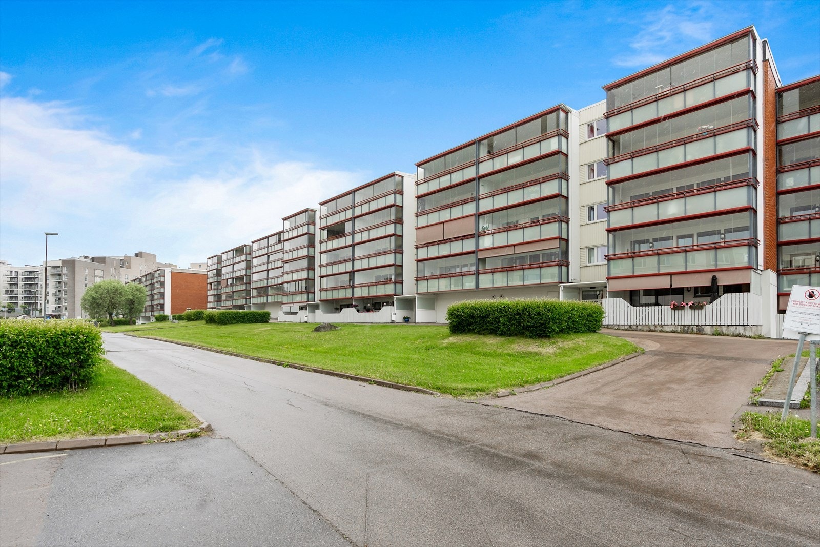 Leiligheten ligger fint til i byggets 4. etasje. Galleribilde